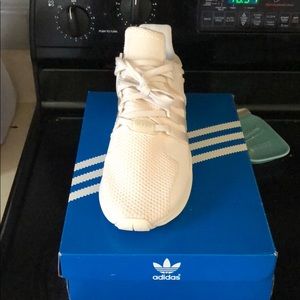 Adidas off white sneakers